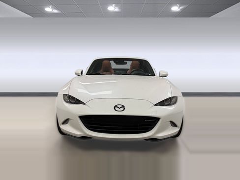 Used 2023 MAZDA MX-5 Miata Grand Touring RWD image 6