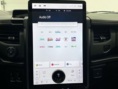 Used 2023 Ford Expedition Max Platinum image 5