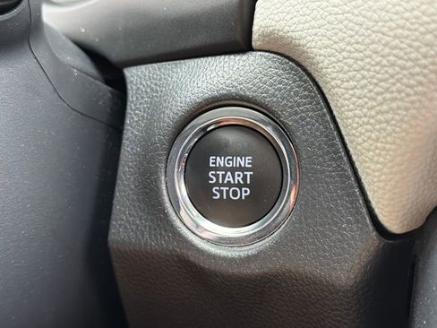 Used 2025 Toyota RAV4 XLE FWD image 6