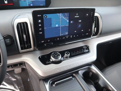 New 2026 Ford Expedition Max Active AWD/4WD image 5