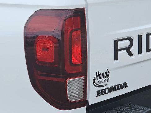 Used 2025 Honda Ridgeline TrailSport image 26