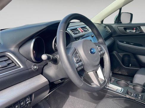 Used 2017 Subaru Outback 2.5i Premium image 24
