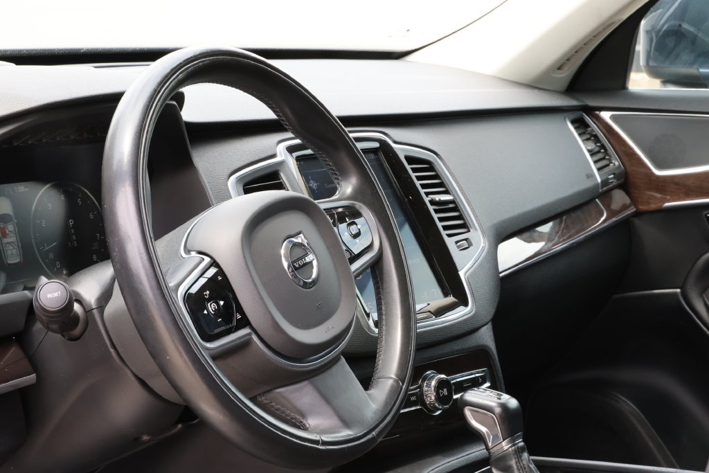 Used 2019 Volvo XC90 T6 Momentum w/ Advanced Package AWD/4WD image 11