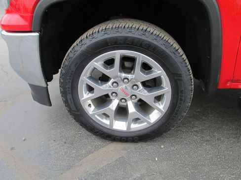 Used 2017 GMC Sierra 1500 SLT w/ SLT Premium Package image 14