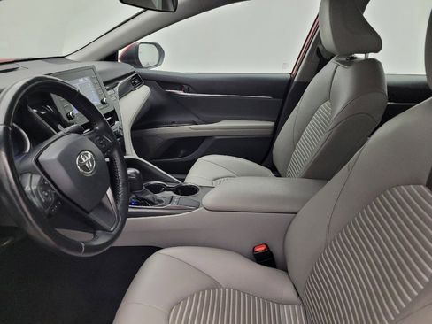 Used 2022 Toyota Camry SE image 17