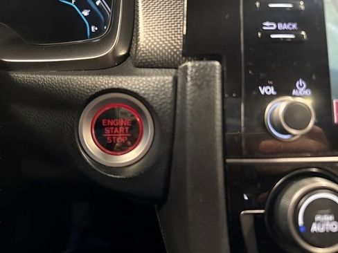 Used 2019 Honda Civic EX image 18