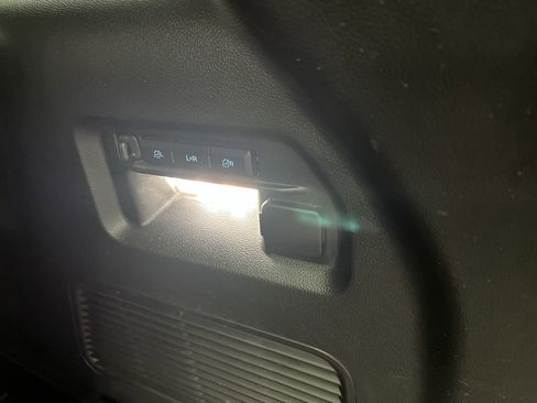 Used 2023 Ford Explorer Limited w/ Limited Technology Package image 35