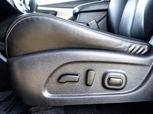 Used 2024 Nissan Murano SV w/ SV Midnight Edition Package image 12