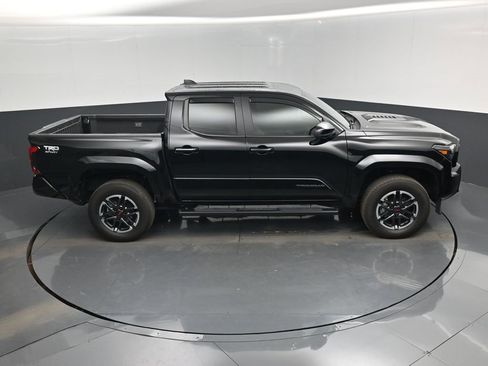 Used 2024 Toyota Tacoma TRD Sport image 39