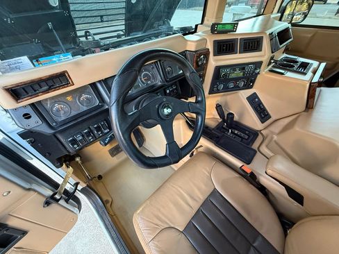 Used 2001 HUMMER H1 4-Door Hard Top image 38