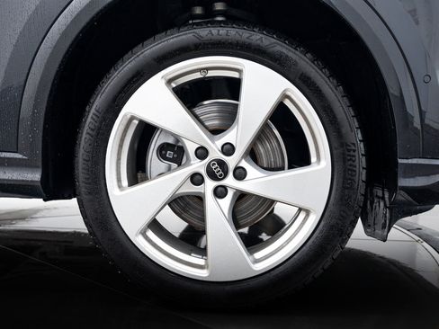 Certified 2025 Audi Q5 Premium Plus w/ Premium Plus AWD/4WD image 23