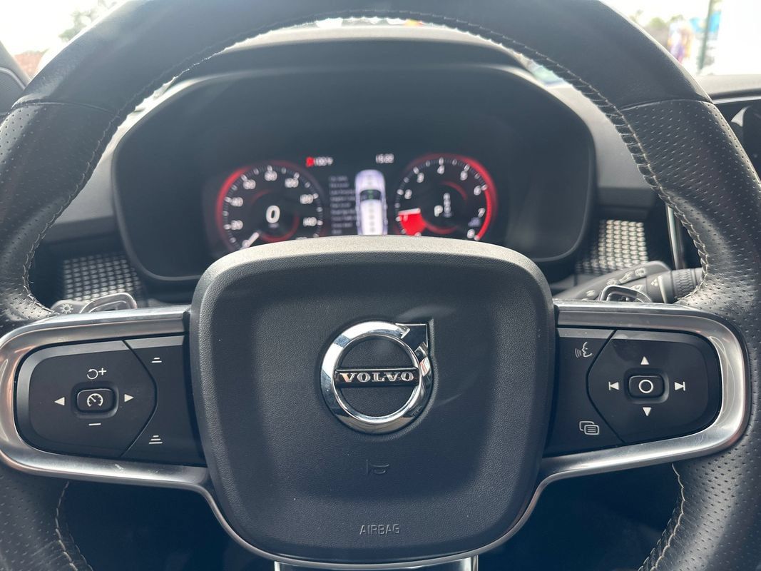 Used 2019 Volvo XC40 T5 R-Design AWD/4WD image 21