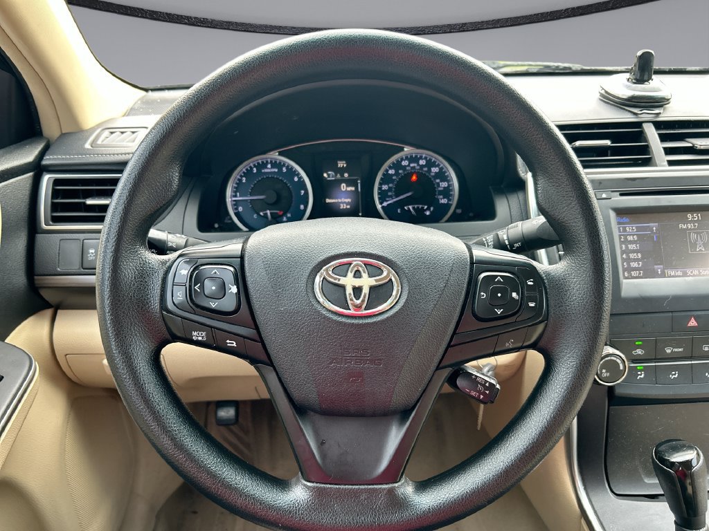 Used 2016 Toyota Camry LE FWD image 14
