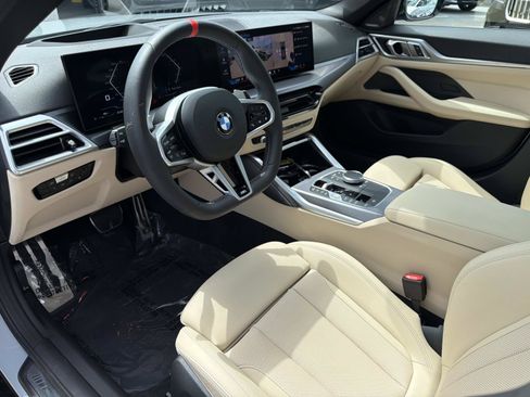 Used 2025 BMW M440i RWD image 14