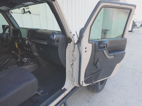 Used 2016 Jeep Wrangler Unlimited Sport w/ Trailer Tow Group AWD/4WD image 28