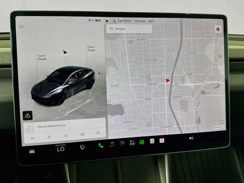 Used 2026 Tesla Model Y 2WD image 15