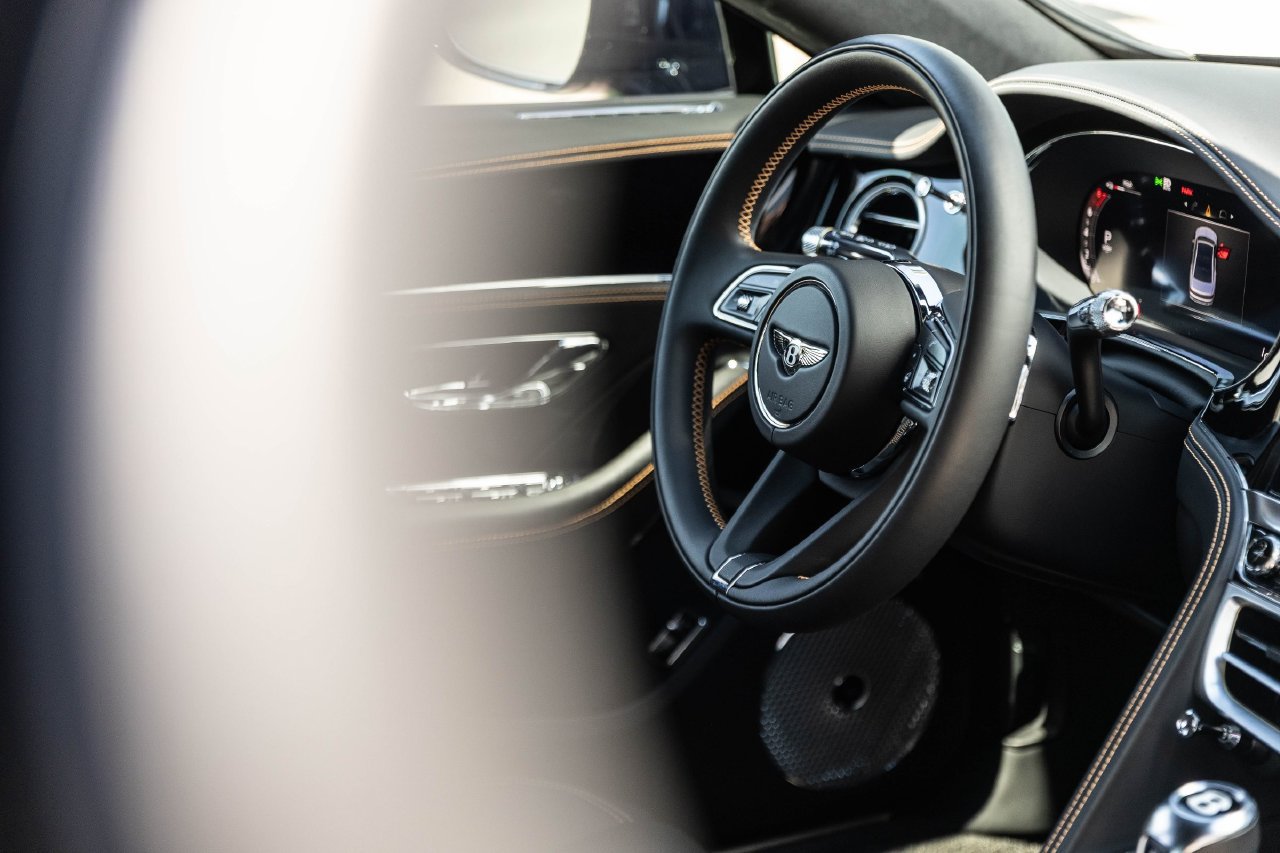 Certified 2025 Bentley Flying Spur Plug-In Hybrid AWD/4WD image 53