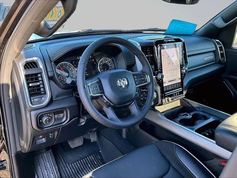 Used 2025 RAM 1500 Laramie AWD/4WD image 18