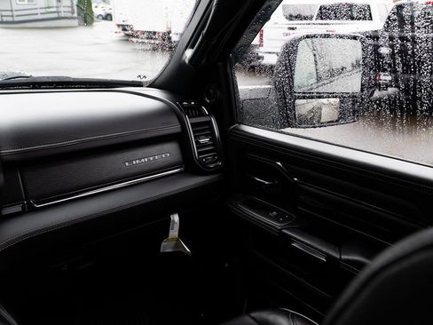 Used 2024 RAM 2500 Limited image 11