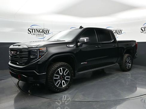 Used 2024 GMC Sierra 1500 AT4 w/ Technology Package image 3