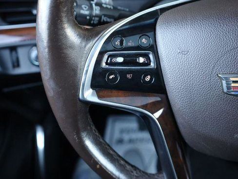 Used 2015 Cadillac Escalade Luxury AWD/4WD image 27