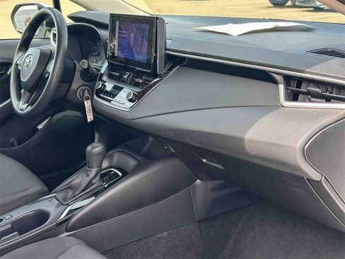 Certified 2024 Toyota Corolla LE image 20
