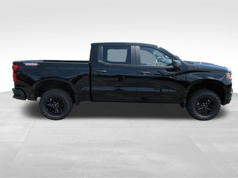 New 2026 Chevrolet Silverado 1500 Custom Trail Boss w/ LPO, Dark Essentials Package AWD/4WD image 6