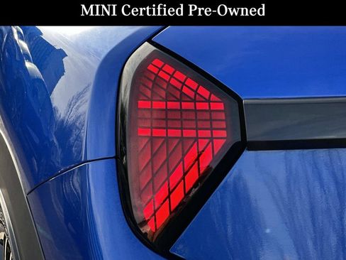 Used 2025 MINI Cooper 2-Door Hardtop image 8