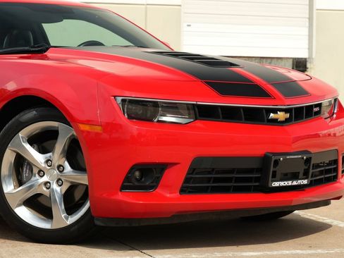 Used 2015 Chevrolet Camaro SS w/ RS Package RWD image 17