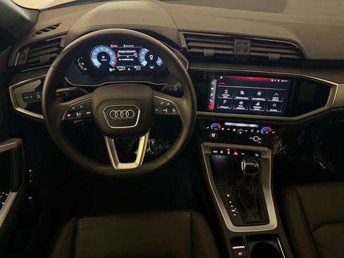 Used 2024 Audi Q3 2.0T Premium w/ Convenience Package AWD/4WD image 27