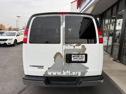 Used 2009 Chevrolet Express 3500 Passenger w/ LT Preferred Equipment Group image 4