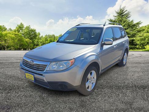 Used 2010 Subaru Forester 2.5X Premium image 3