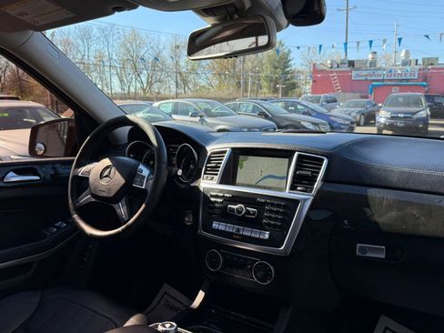 Used 2014 Mercedes-Benz GL 450 4MATIC image 49