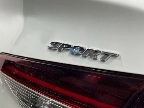 New 2026 Honda Civic FWD Hybrid Sedan image 10