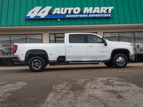 Used 2022 Chevrolet Silverado 3500 LT w/ Convenience Package AWD/4WD image 2