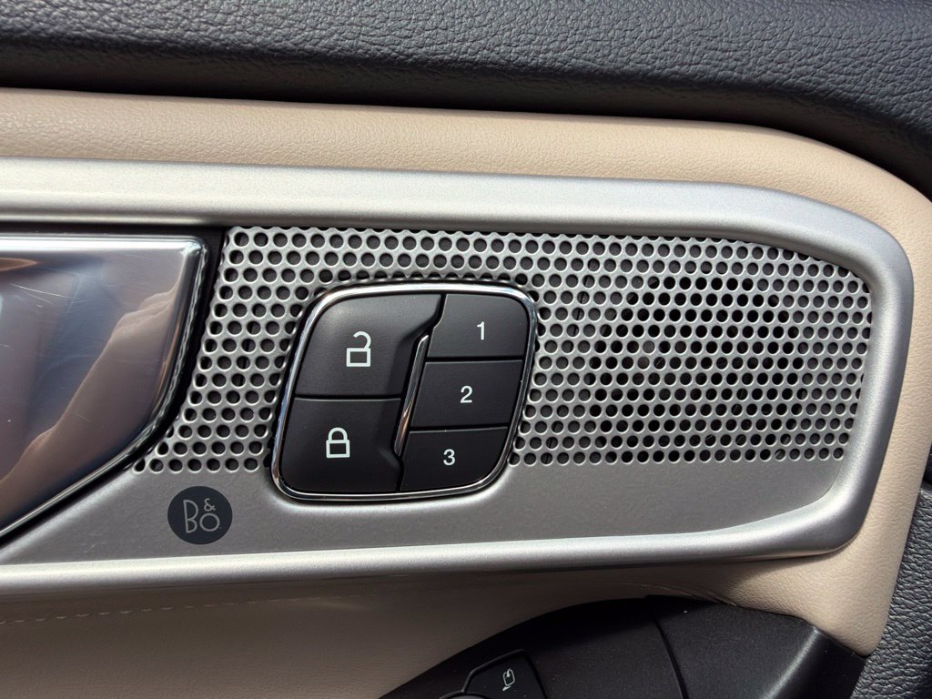 Certified 2020 Ford Explorer Limited RWD image 26