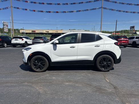 Used 2024 Buick Encore GX Sport Touring AWD/4WD image 7