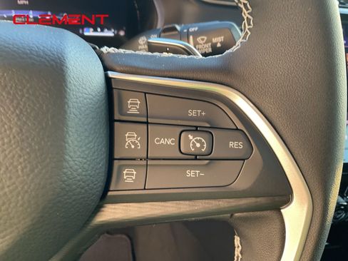 New 2025 Jeep Grand Cherokee L Altitude image 8