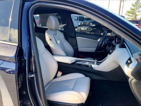 Used 2023 Genesis G70 2.0T w/ Sport Prestige Package image 9