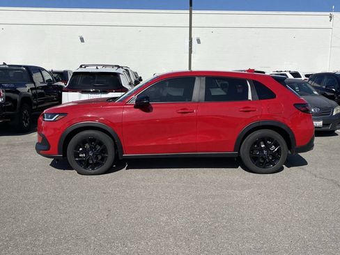 Used 2025 Honda HR-V Sport image 2