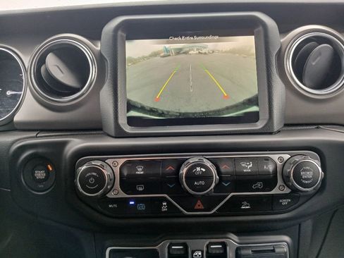 Used 2021 Jeep Wrangler Unlimited Rubicon 4xe image 16