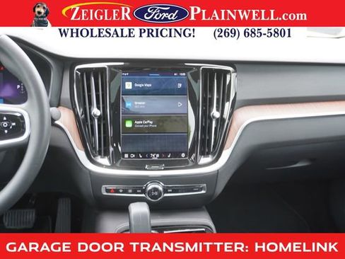 Used 2023 Volvo S60 T8 Plus image 14