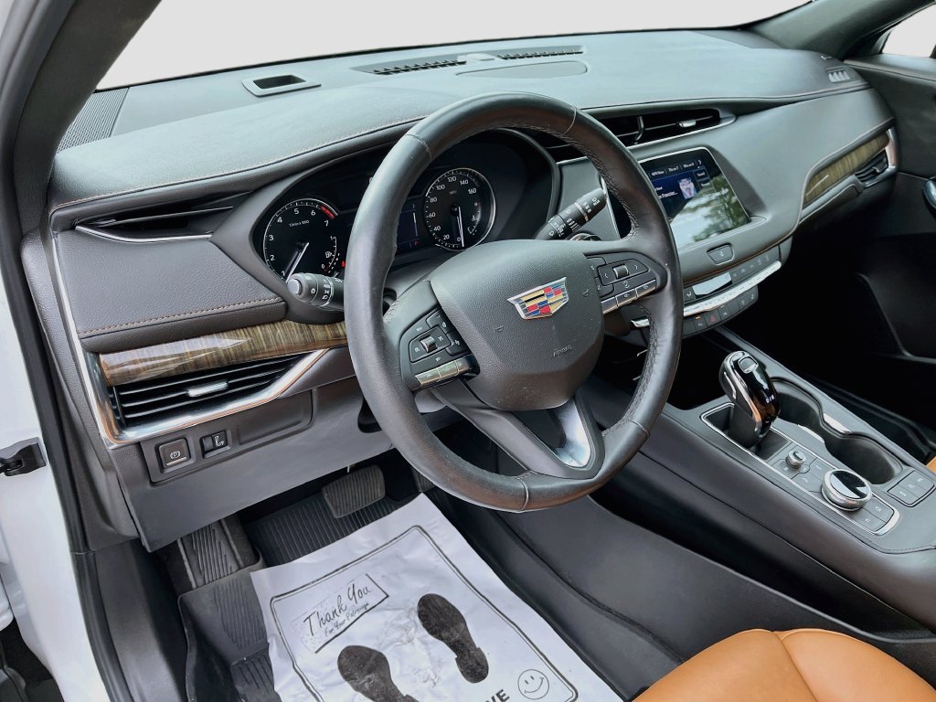 Certified 2023 Cadillac XT4 Premium Luxury FWD image 16