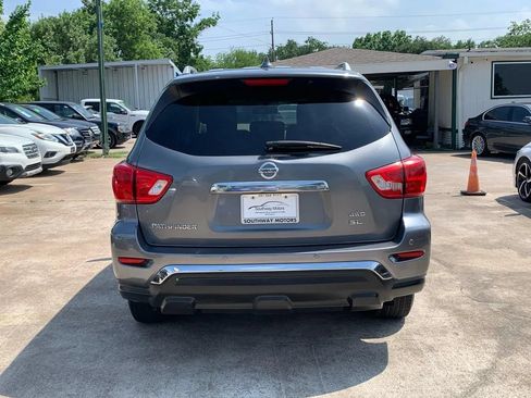 Used 2020 Nissan Pathfinder SL AWD/4WD image 6