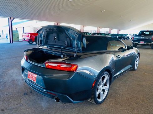 Used 2018 Chevrolet Camaro SS image 4