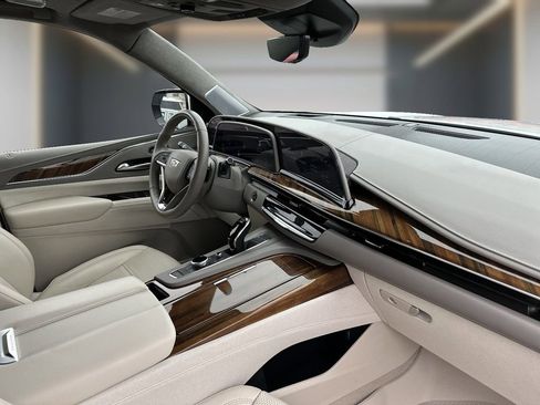 Certified 2024 Cadillac Escalade Premium Luxury Platinum w/ LPO, Floor Liner Package image 6