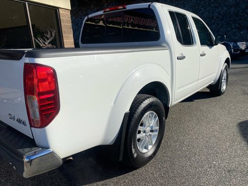 Used 2019 Nissan Frontier SV image 28