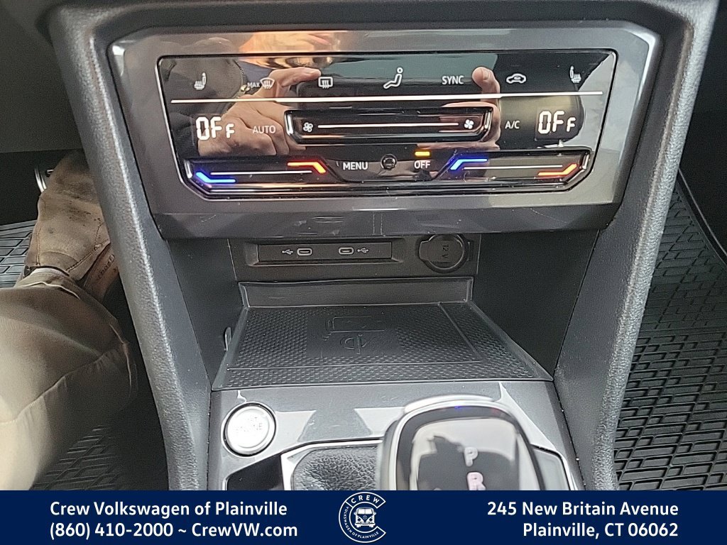 Certified 2022 Volkswagen Tiguan SE R-Line AWD/4WD image 9