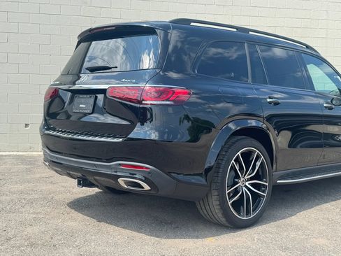 Used 2023 Mercedes-Benz GLS 580 4MATIC image 10