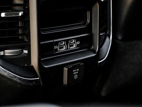 Used 2023 RAM 2500 Laramie AWD/4WD image 57